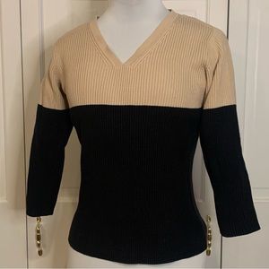 Villager a Liz Claiborne company sweater. Size: S